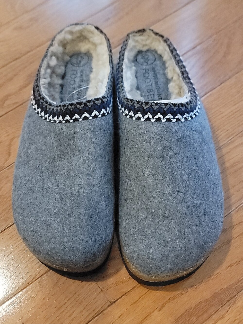 White Mountain Gray Wool Slip-On Clog Mules Size 6 NWOT